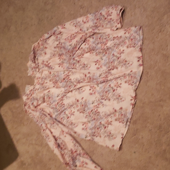 Top - Picture 2 of 3